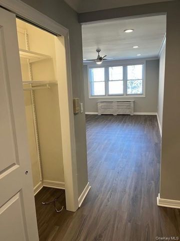 257 Cedarhurst Avenue A10, Cedarhurst, NY 11516