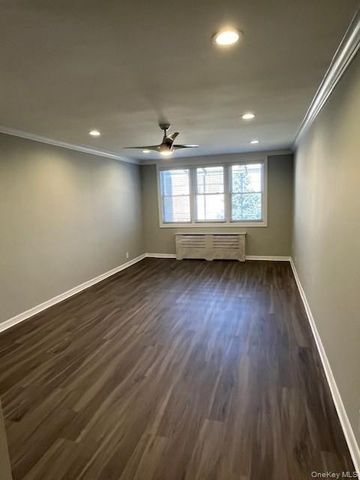 257 Cedarhurst Avenue A10, Cedarhurst, NY 11516