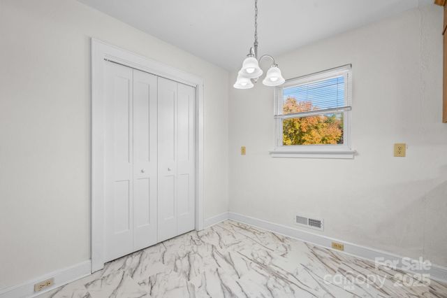 831 21st Street Drive SE, Hickory, NC 28602