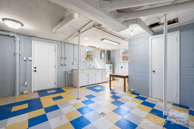 831 21st Street Drive SE, Hickory, NC 28602