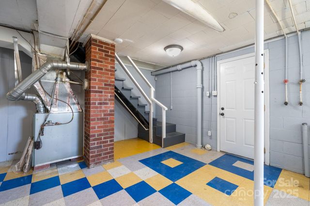 831 21st Street Drive SE, Hickory, NC 28602