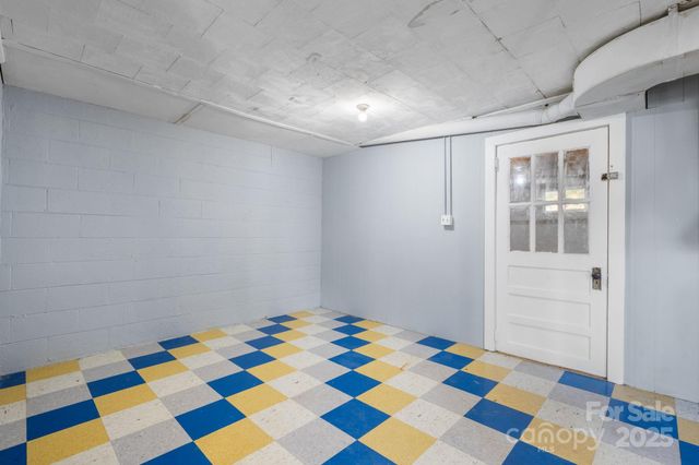 831 21st Street Drive SE, Hickory, NC 28602