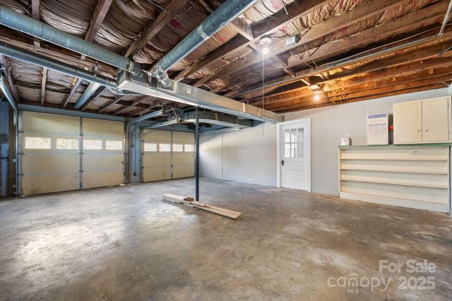 831 21st Street Drive SE, Hickory, NC 28602