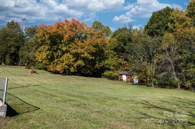 831 21st Street Drive SE, Hickory, NC 28602