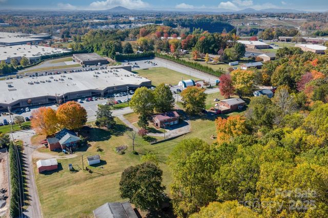 831 21st Street Drive SE, Hickory, NC 28602