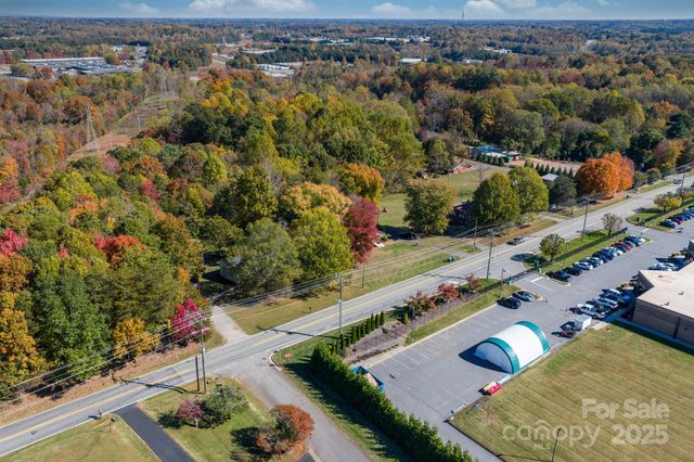 831 21st Street Drive SE, Hickory, NC 28602