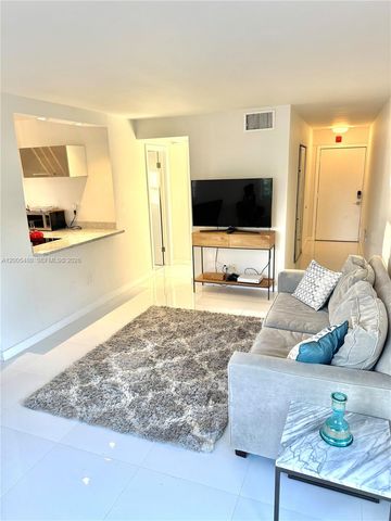 240 Collins Ave 4G, Miami Beach, FL 33139