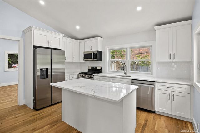 27 Circle Drive, Hempstead, NY 11550