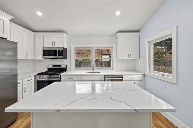 27 Circle Drive, Hempstead, NY 11550