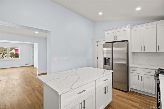 27 Circle Drive, Hempstead, NY 11550