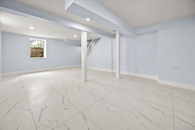 27 Circle Drive, Hempstead, NY 11550