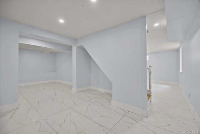 27 Circle Drive, Hempstead, NY 11550