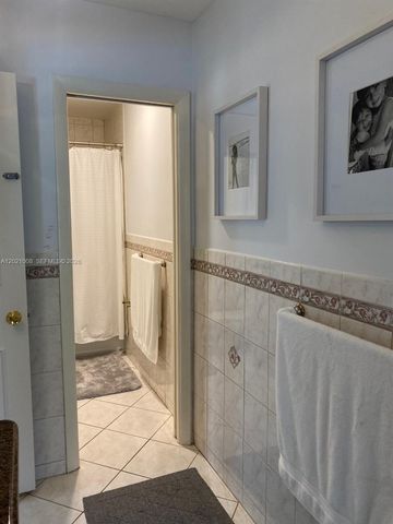 8100 SW 142nd Te, Palmetto Bay, FL 33158
