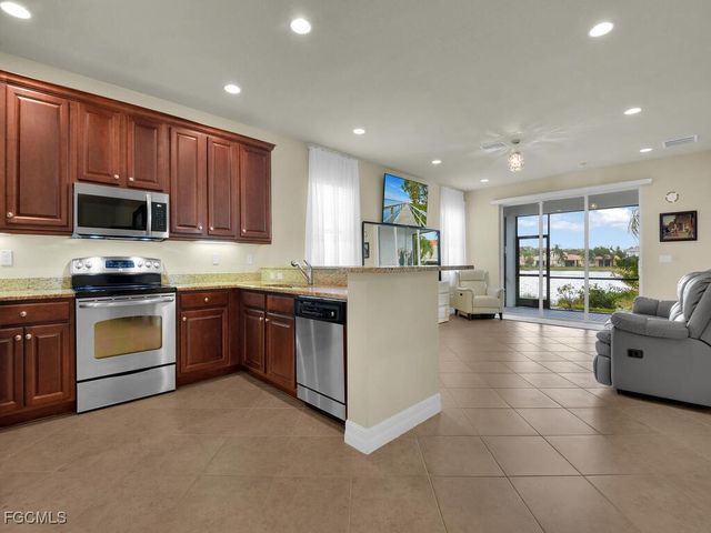 10538 Carolina Willow DR, Fort Myers, FL 33913