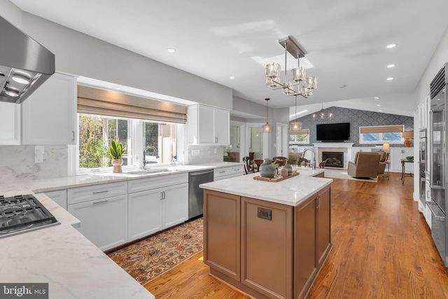 7317 S VIEW CT, Fairfax Station, VA 22039