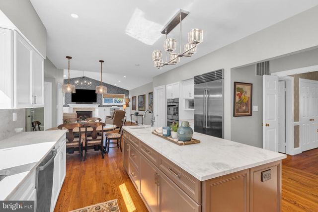 7317 S VIEW CT, Fairfax Station, VA 22039