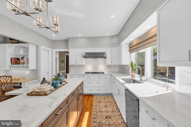 7317 S VIEW CT, Fairfax Station, VA 22039