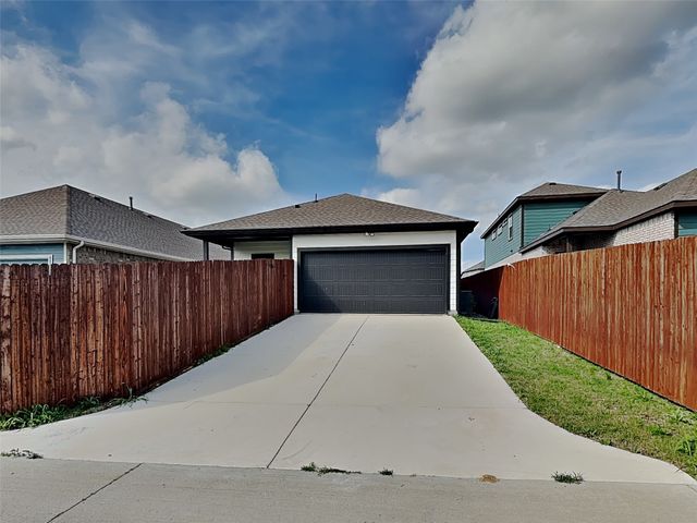 6721 Lake Overlook Drive, Fort Worth, TX 76135