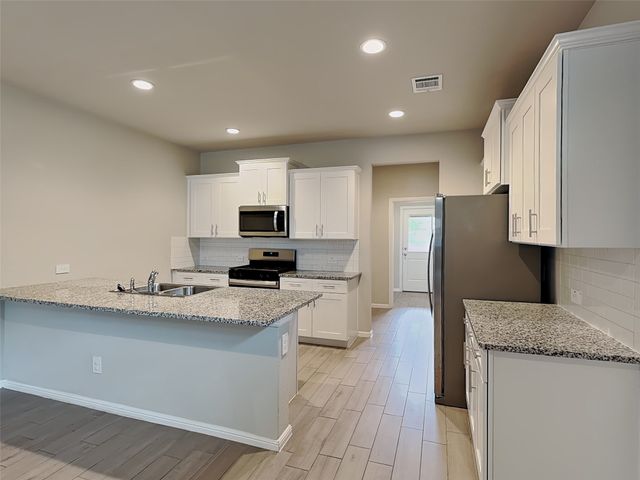 6721 Lake Overlook Drive, Fort Worth, TX 76135