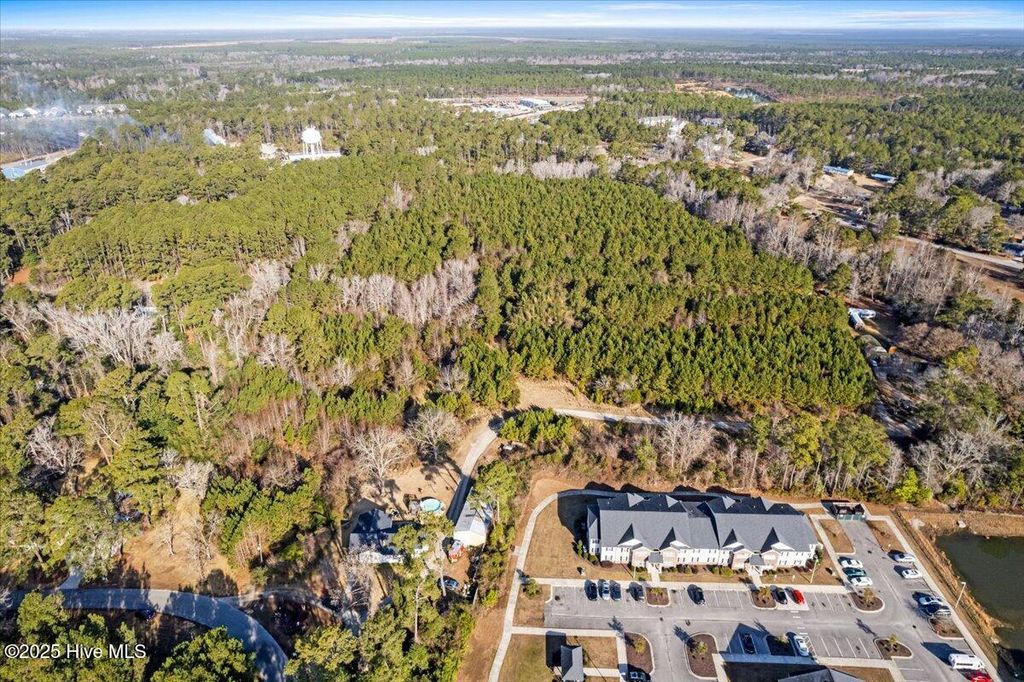 Image 3 of property listing at 4700 Shallotte Avenue, Shallotte, NC 28470