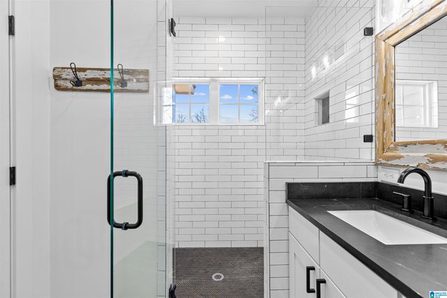 825 COVE ROAD, Sylacauga, AL 35151