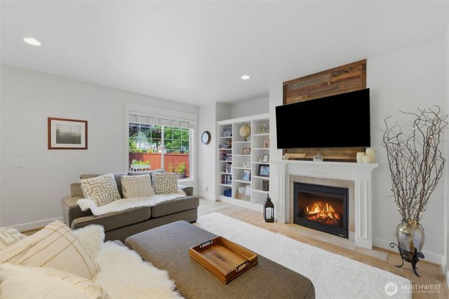 15217 Daffodil Street Ct E, Sumner, WA 98390