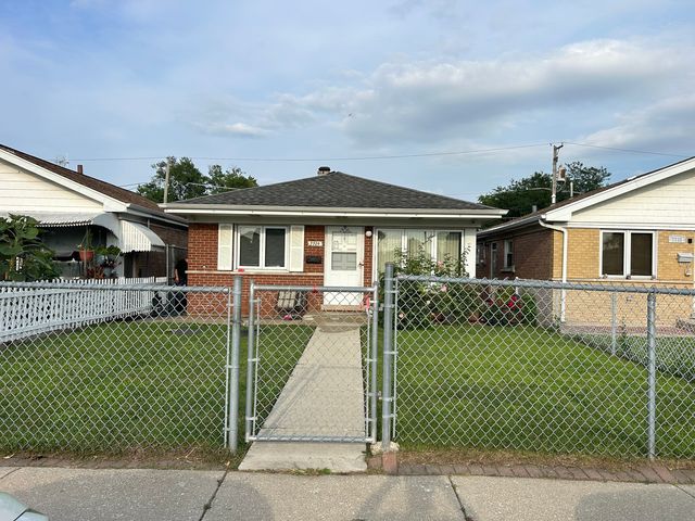 7729 Central Avenue, Burbank, IL 60459