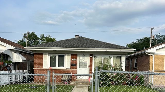 7729 Central Avenue, Burbank, IL 60459