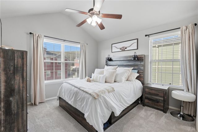 2810 W Auburn Drive, Fayetteville, AR 72704