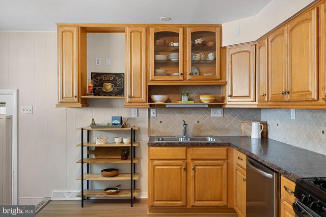1302 BARKSDALE RD, Newark, DE 19711