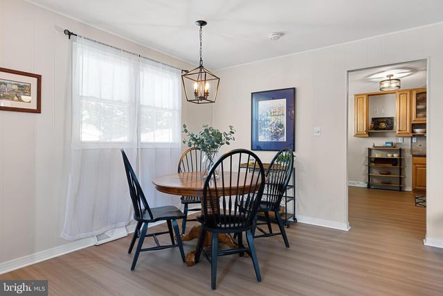 1302 BARKSDALE RD, Newark, DE 19711