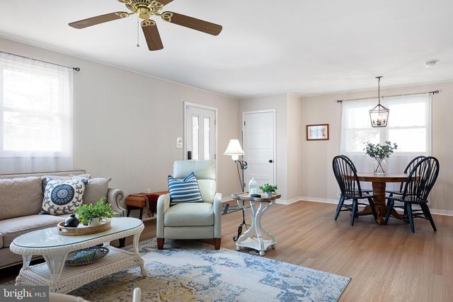 1302 BARKSDALE RD, Newark, DE 19711
