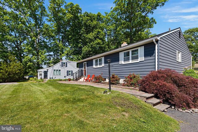 1302 BARKSDALE RD, Newark, DE 19711