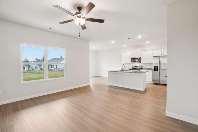 431 West Claywalk Road, Woodruff, SC 29388