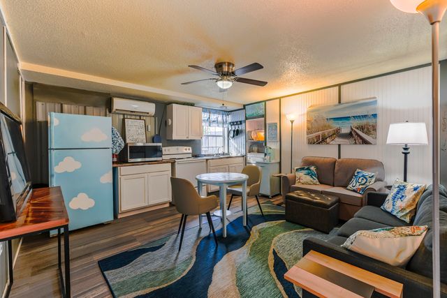 111 SW CEDAR Avenue, Fort Walton Beach, FL 32548