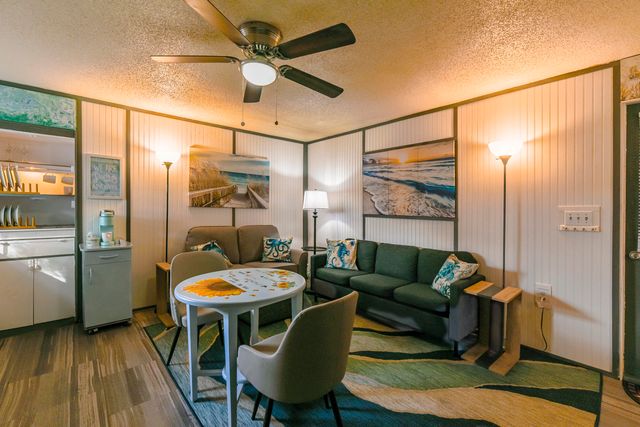 111 SW CEDAR Avenue, Fort Walton Beach, FL 32548