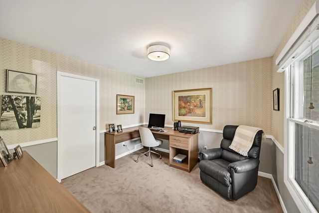 9490 N Waverly DRIVE, Bayside, WI 53217