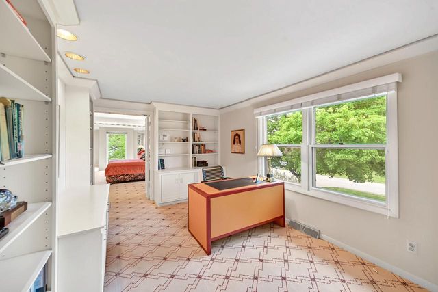 9490 N Waverly DRIVE, Bayside, WI 53217
