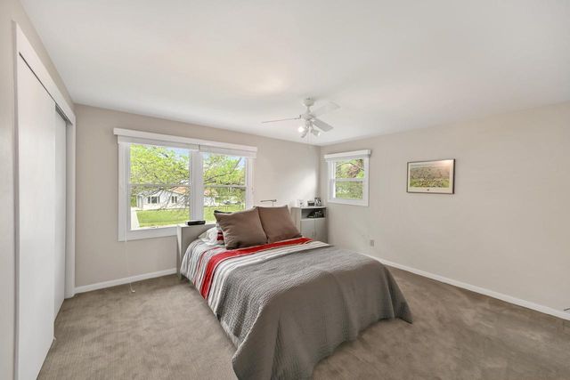 9490 N Waverly DRIVE, Bayside, WI 53217