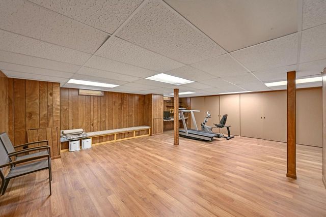 9490 N Waverly DRIVE, Bayside, WI 53217