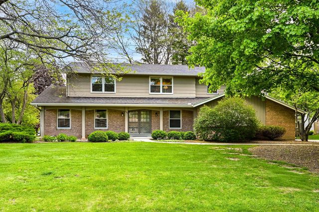 9490 N Waverly DRIVE, Bayside, WI 53217