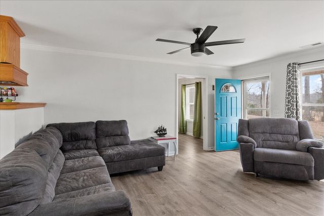 351 Rippy Ridge Rd, Normandy, TN 37360