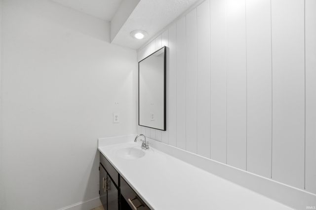 3913 Somerset Place, West Lafayette, IN 47906