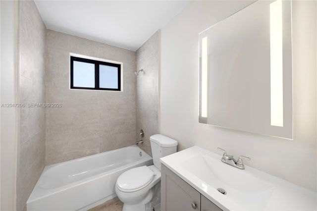 1330 W 29th Street 34, Hialeah, FL 33012