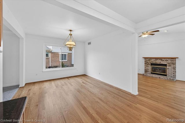 8895 Knolson Avenue, Livonia, MI 48150