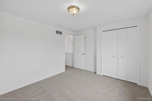 8895 Knolson Avenue, Livonia, MI 48150