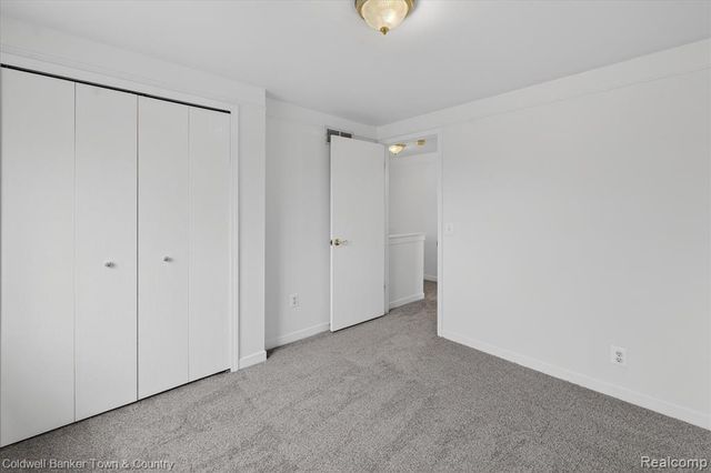 8895 Knolson Avenue, Livonia, MI 48150