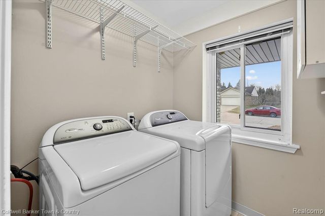 8895 Knolson Avenue, Livonia, MI 48150