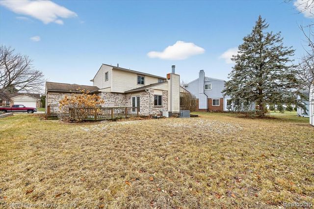 8895 Knolson Avenue, Livonia, MI 48150