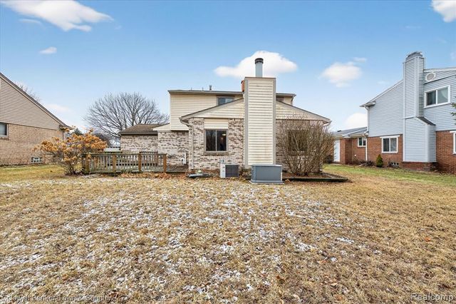 8895 Knolson Avenue, Livonia, MI 48150